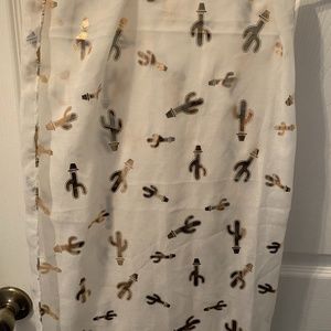 Forever 21 Catus Scarf